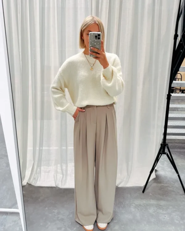 By Lenz Sweaters | BEAU BASIC KNIT - CREAM
