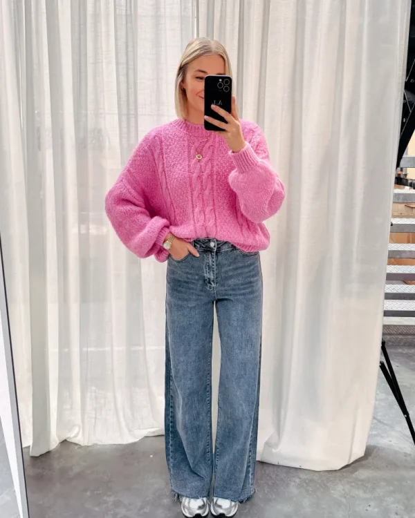 By Lenz Sweaters | BUBBLEGUM PINK CABLED KNIT