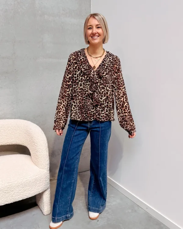 By Lenz Tops | LIA LEOPARD BLOUSE