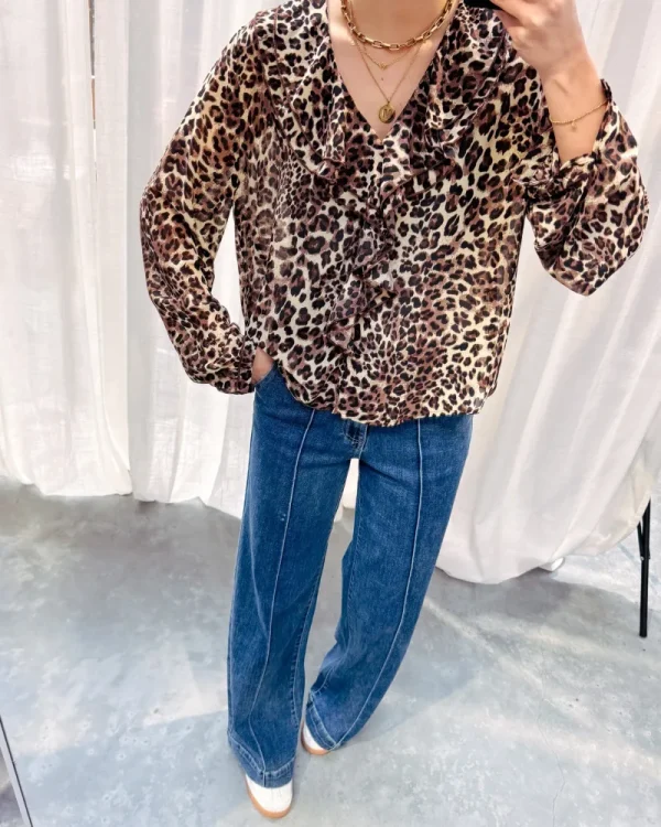 By Lenz Tops | LIA LEOPARD BLOUSE