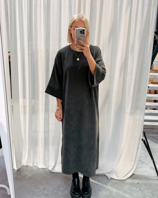 By Lenz Dresses | LOT VELOURS DRESS - ARMY GREEN