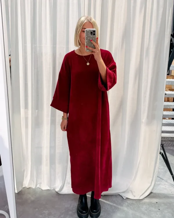 By Lenz Dresses | LOT VELOURS DRESS - BURGUNDY