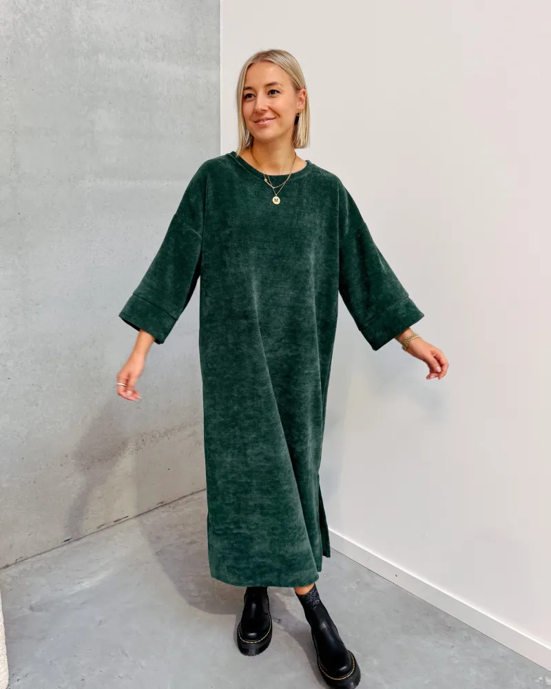 lot_velours_dress__dark_g_2.webp By Lenz Dresses | LOT VELOURS DRESS - DARK GREEN