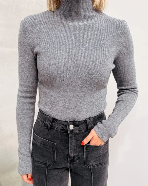 By Lenz Tops | NOOR FITTED TOP - DARK GREY